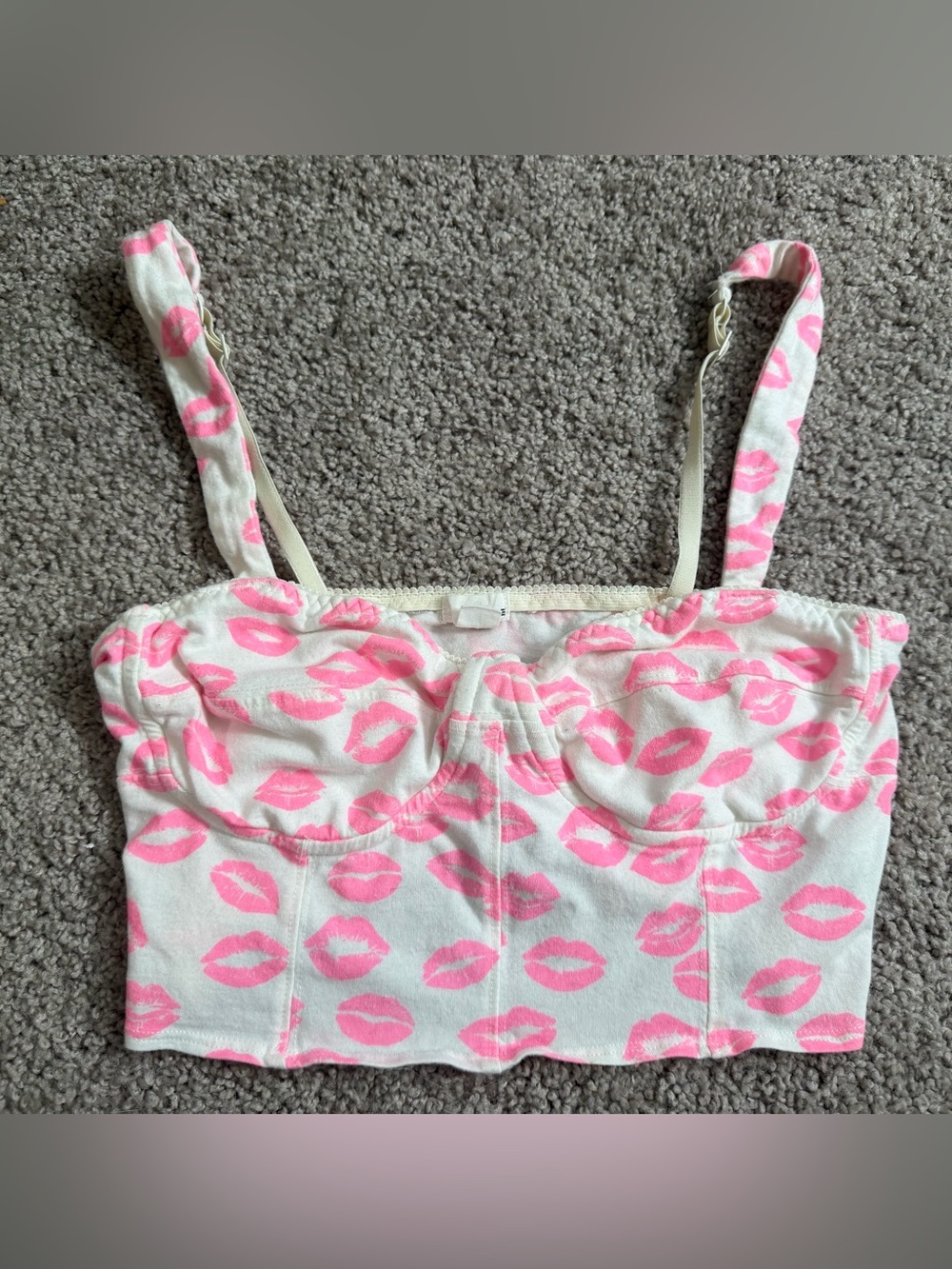 3/$25 Y2K garage lipstick kiss mark crop top corset top